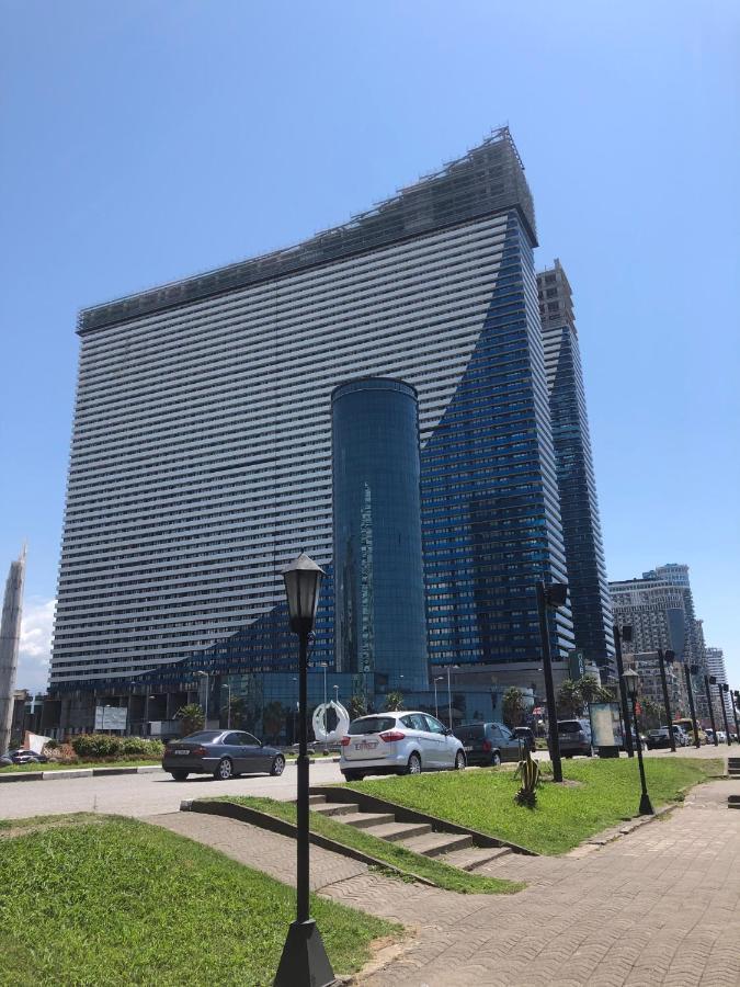 Apart Twin Lola Batumi Exterior photo